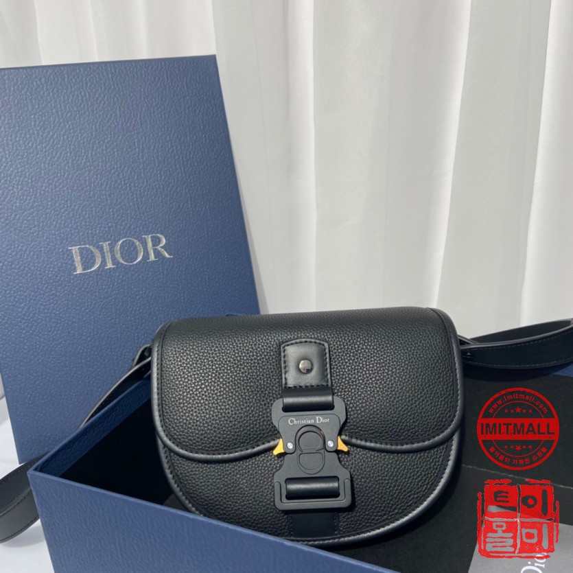 dior_xxxxx_big_00001.jpg