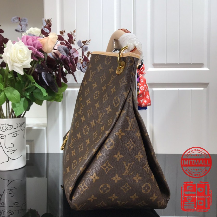 louis_vuitton_xxxxx_big_00005.jpg