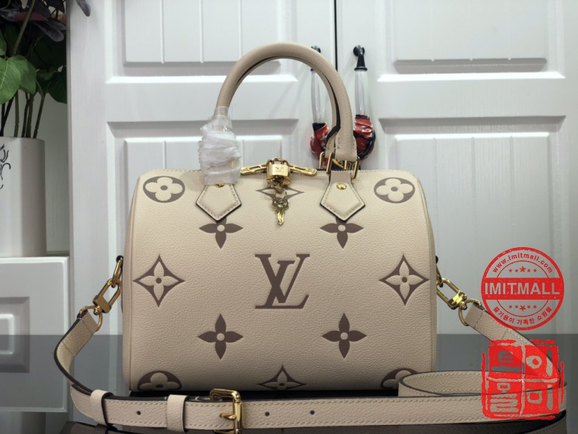 louis_vuitton_xxxxx_big_00005.jpg