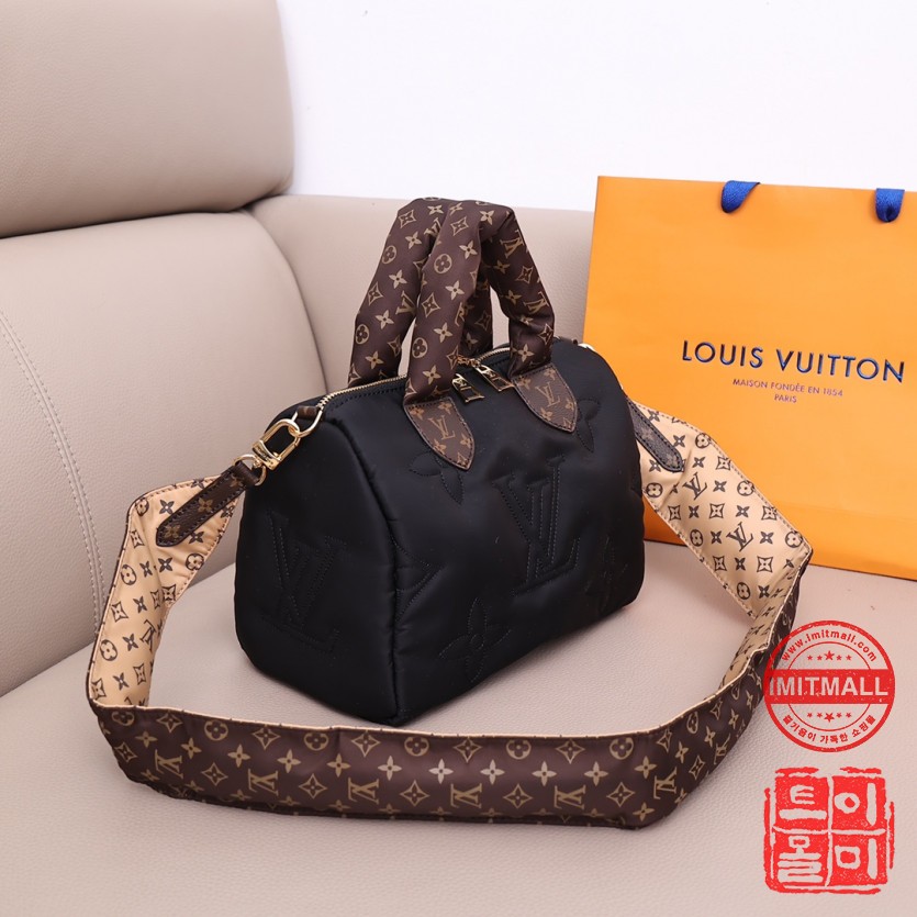 louis_vuitton_xxxxx_big_00002.jpg