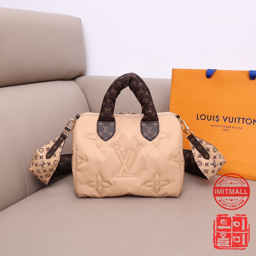 louis_vuitton_xxxxx_big_00003.jpg