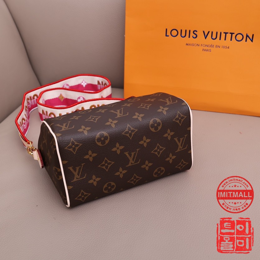 louis_vuitton_xxxxx_big_00004.jpg