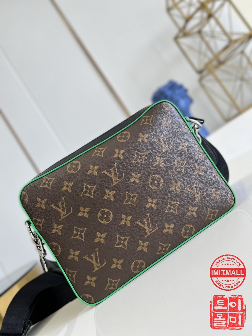 louis_vuitton_xxxxx_big_00005.jpg