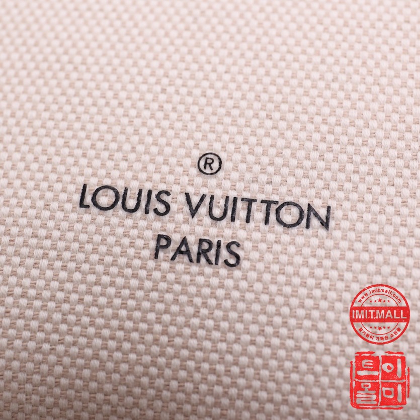 louis_vuitton_xxxxx_big_00008.jpg