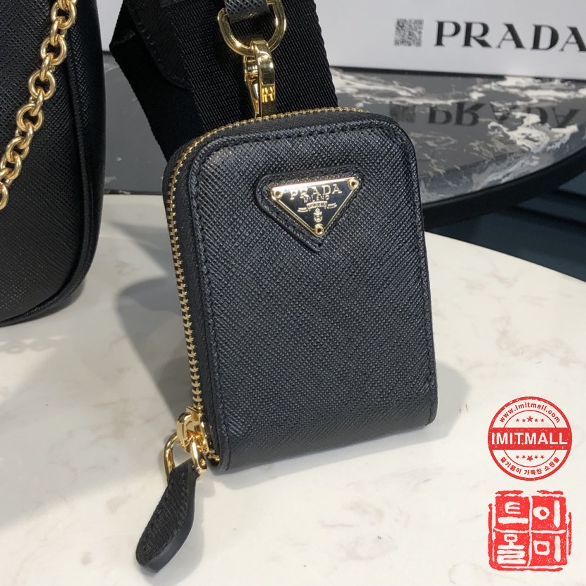 prada_xxxxx_big_00006.jpg