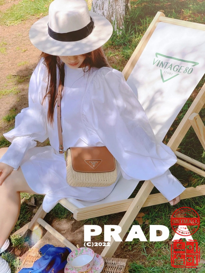 prada_xxxxx_big_00016.jpg