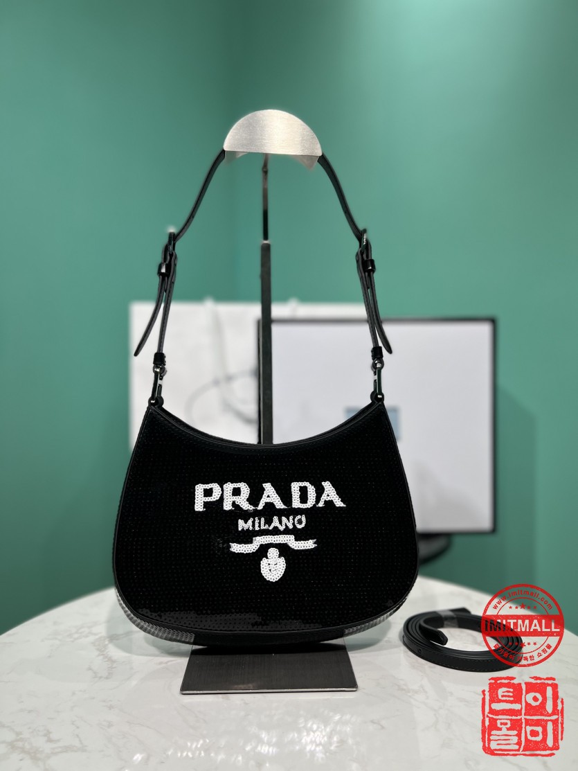 prada_xxxxx_big_00001.jpg