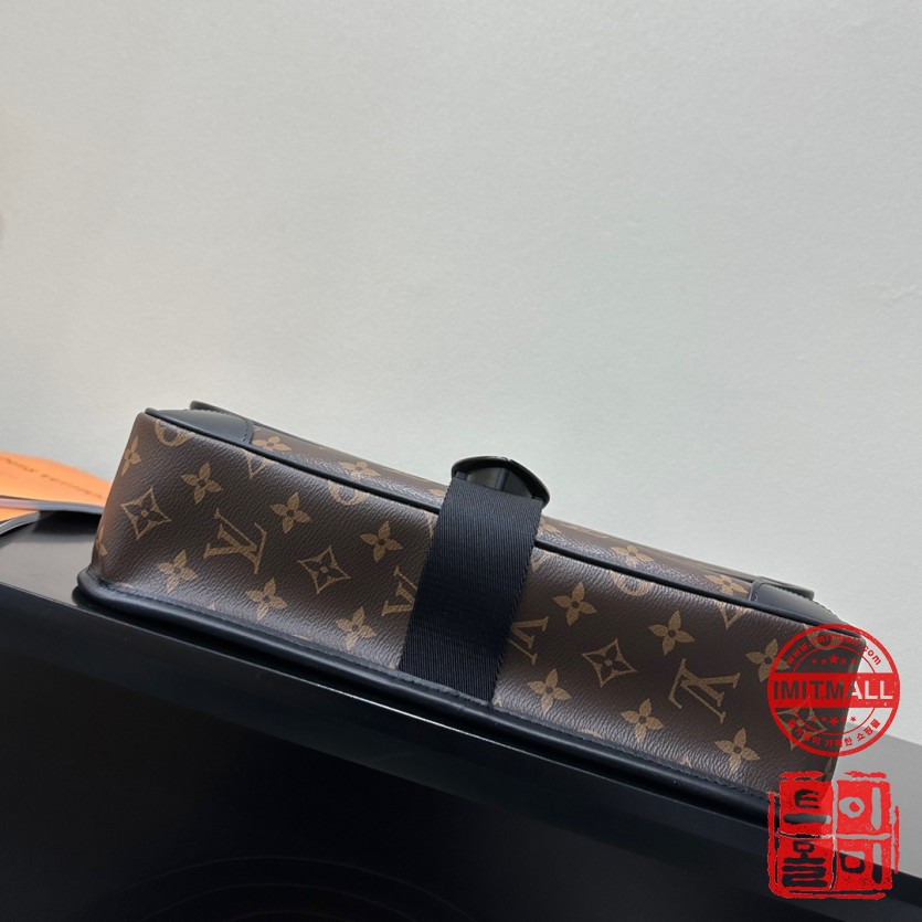 louis_vuitton_xxxxx_big_00003.jpg