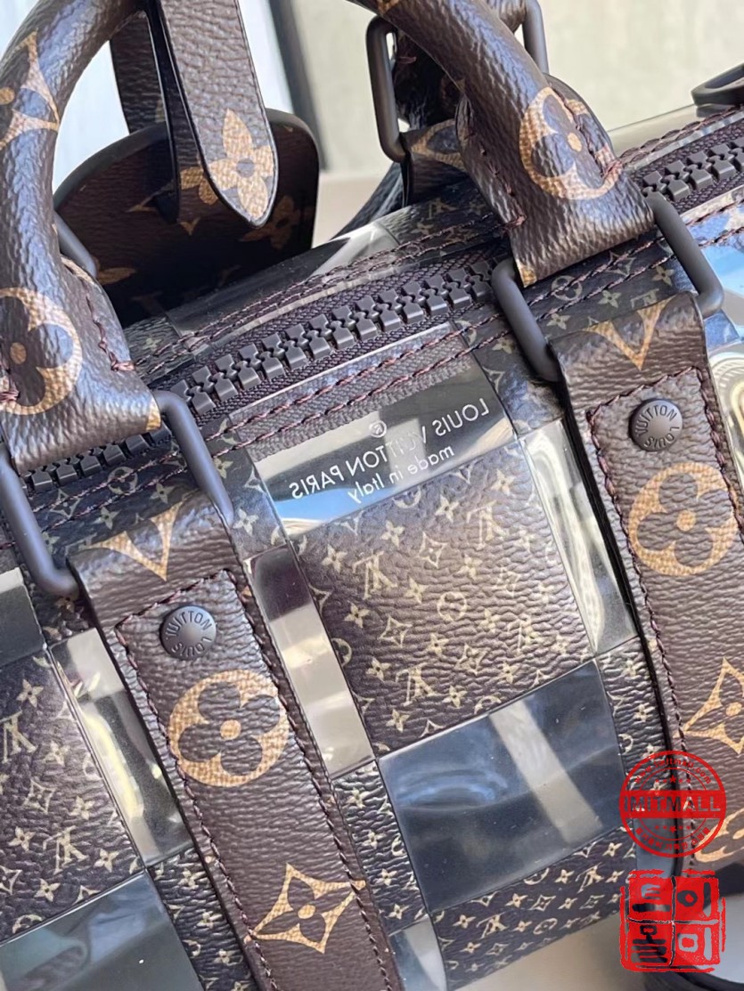 louis_vuitton_xxxxx_big_00005.jpg