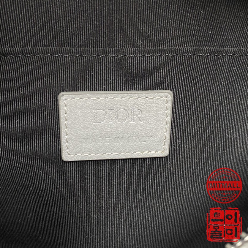 dior_xxxxx_big_00009.jpg