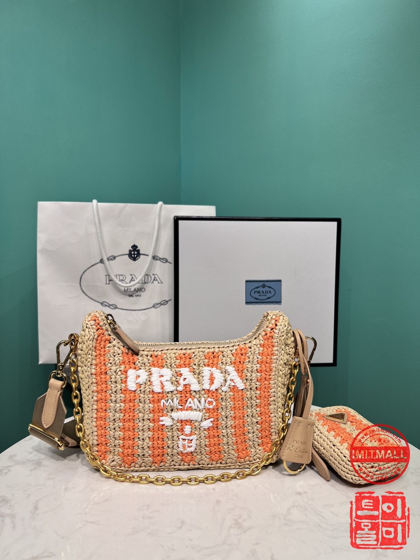 prada_xxxxx_big_00001.jpg