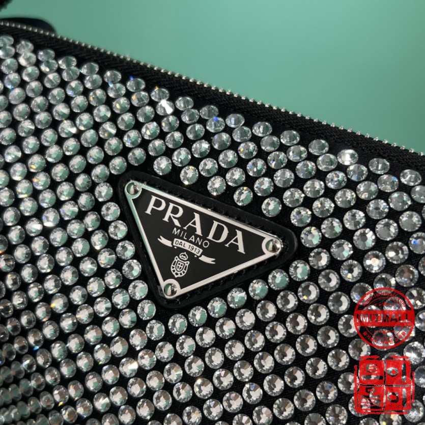 prada_xxxxx_big_00007.jpg