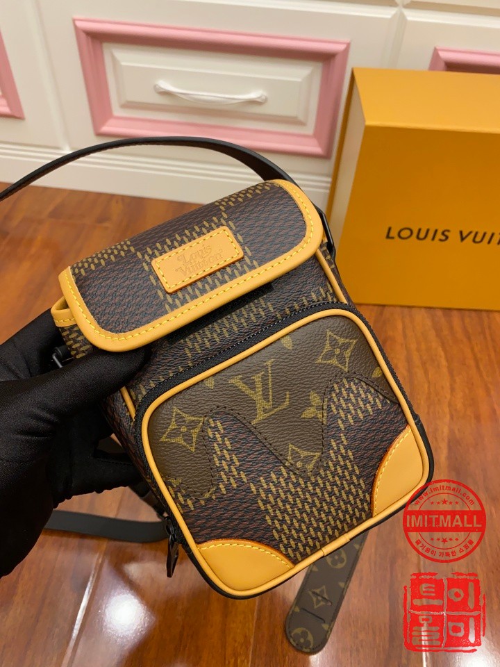 louis_vuitton_xxxxx_big_00001.jpg