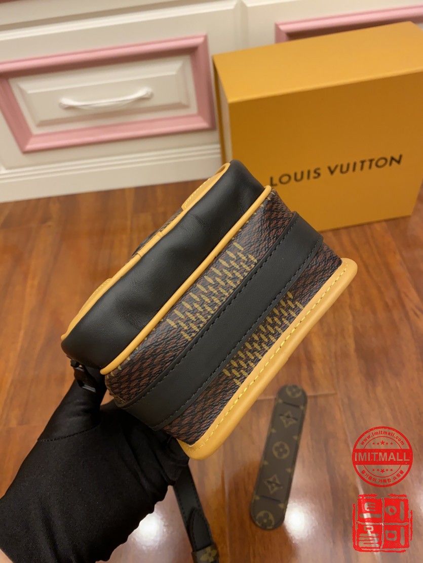 louis_vuitton_xxxxx_big_00007.jpg