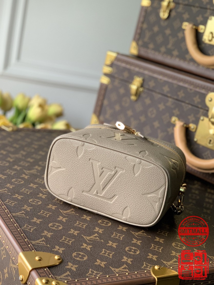 louis_vuitton_xxxxx_big_00004.jpg