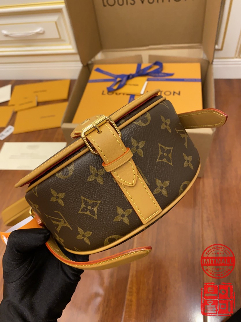 louis_vuitton_xxxxx_big_00007.jpg