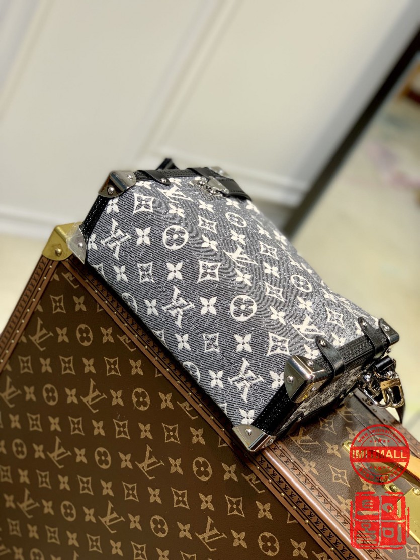 louis_vuitton_xxxxx_big_00004.jpg