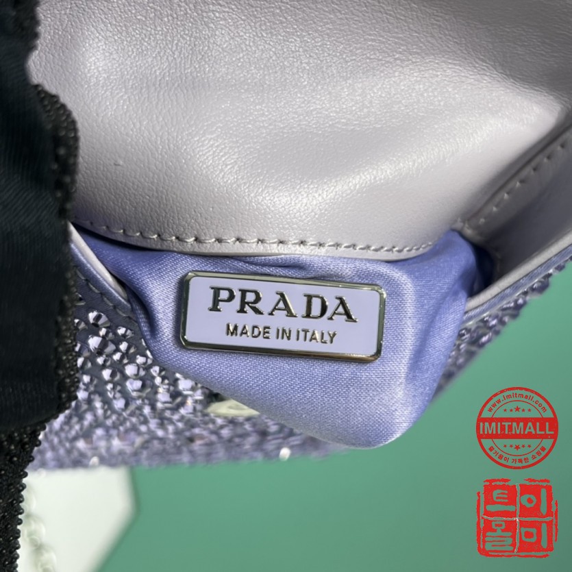 prada_xxxxx_big_00009.jpg