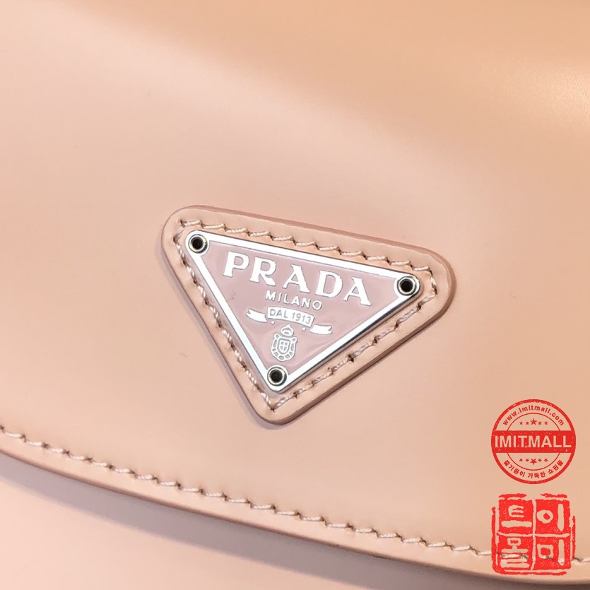 prada_xxxxx_big_00007.jpg