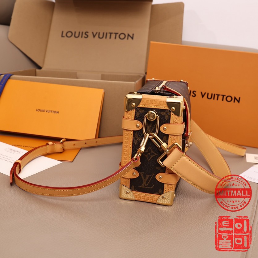 louis_vuitton_xxxxx_big_00010.jpg