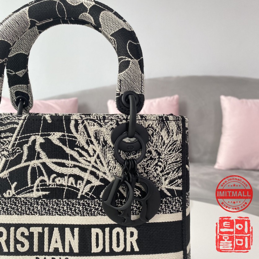 dior_xxxxx_big_00002.jpg