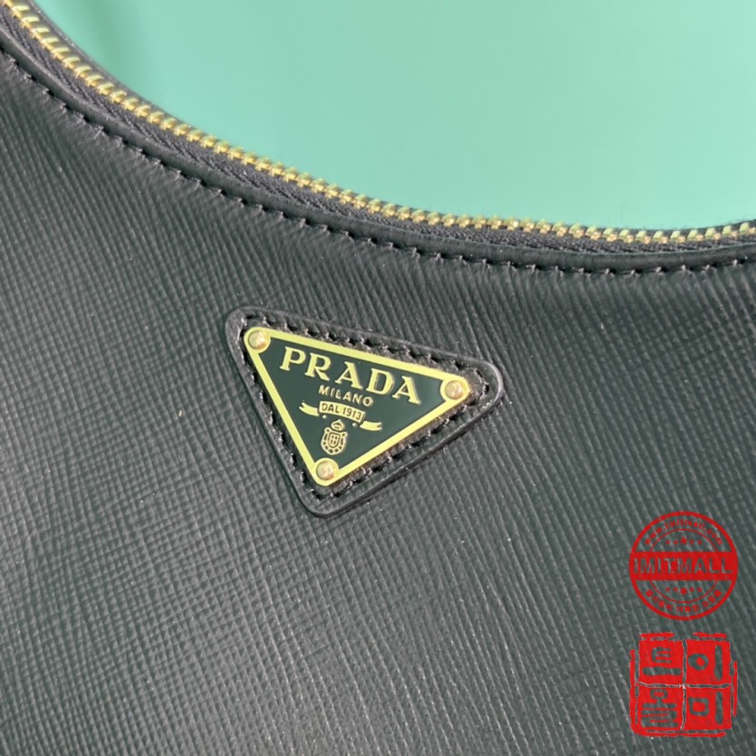 prada_xxxxx_big_00004.jpg