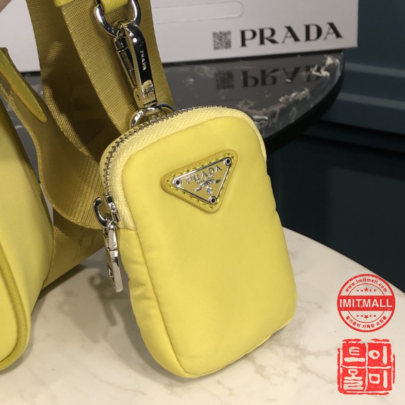 prada_xxxxx_big_00007.jpg