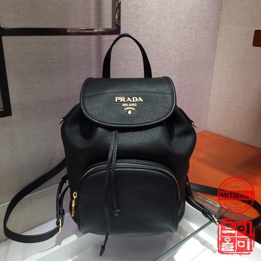 prada_xxxxx_big_00003.jpg