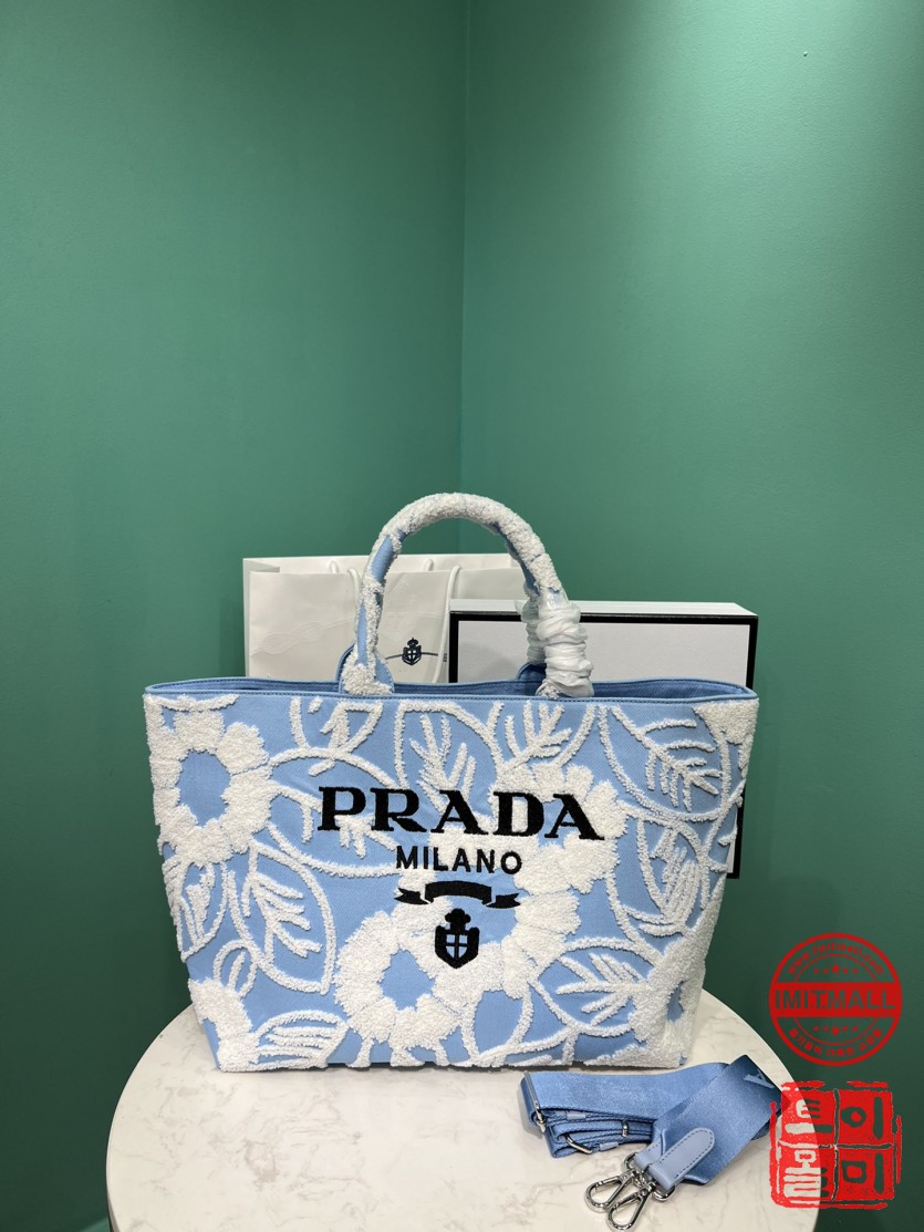 prada_xxxxx_big_00001.jpg