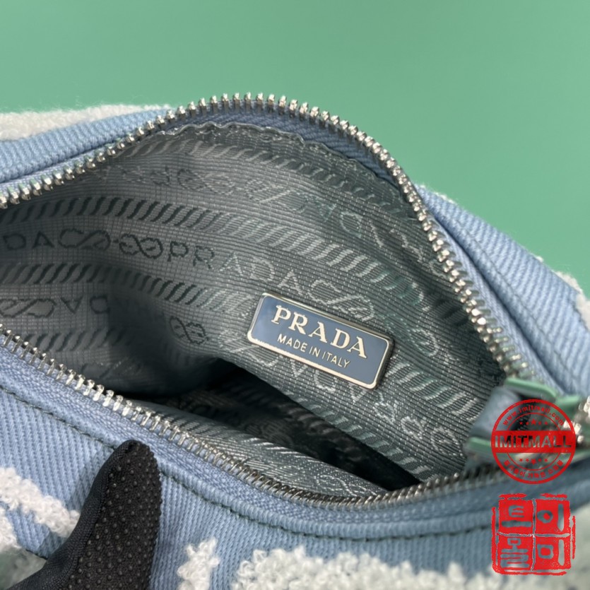 prada_xxxxx_big_00011.jpg