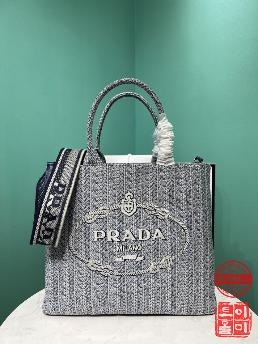 prada_xxxxx_big_00001.jpg