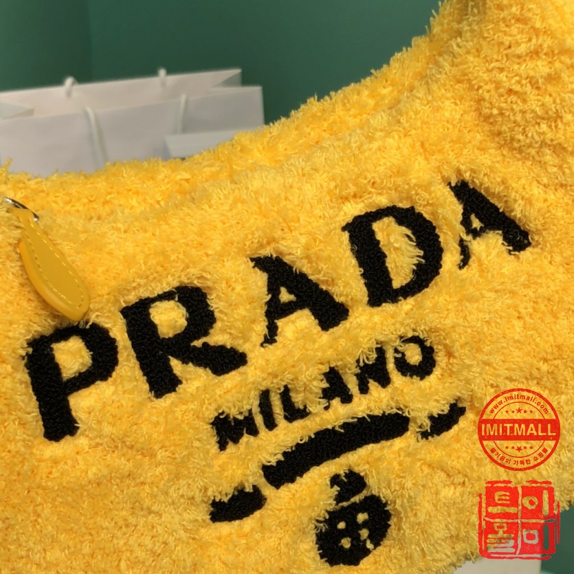 prada_xxxxx_big_00008.jpg