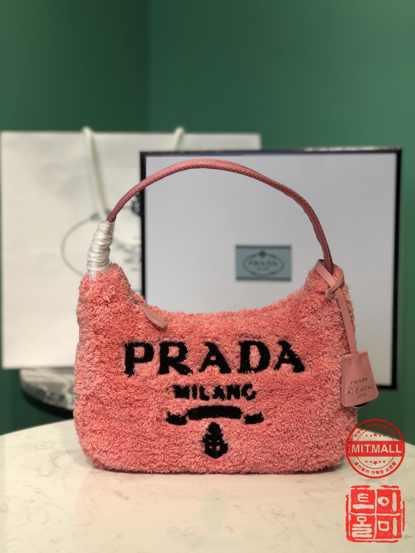 prada_xxxxx_big_00001.jpg