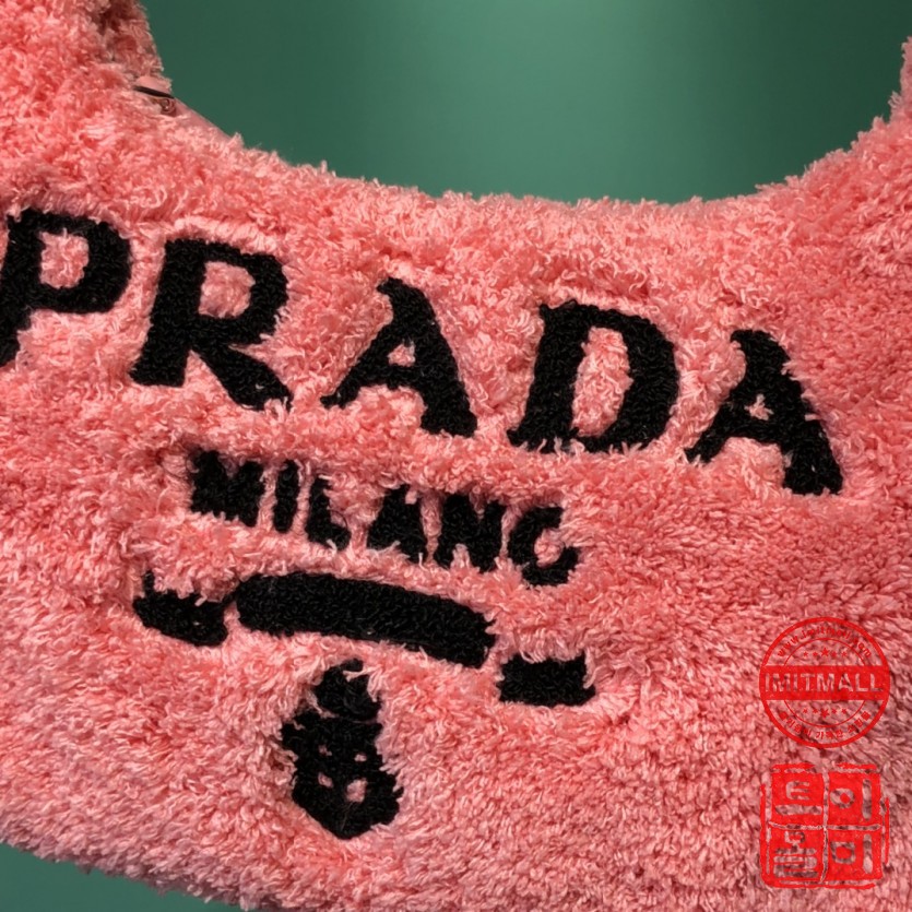 prada_xxxxx_big_00006.jpg