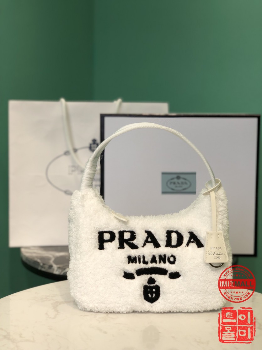 prada_xxxxx_big_00001.jpg