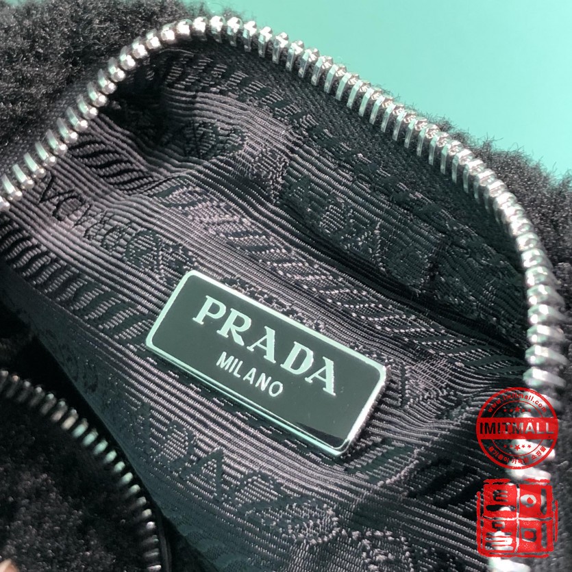 prada_xxxxx_big_00007.jpg