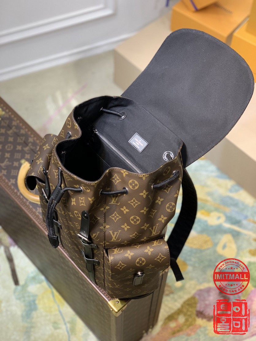 louis_vuitton_xxxxx_big_00008.jpg