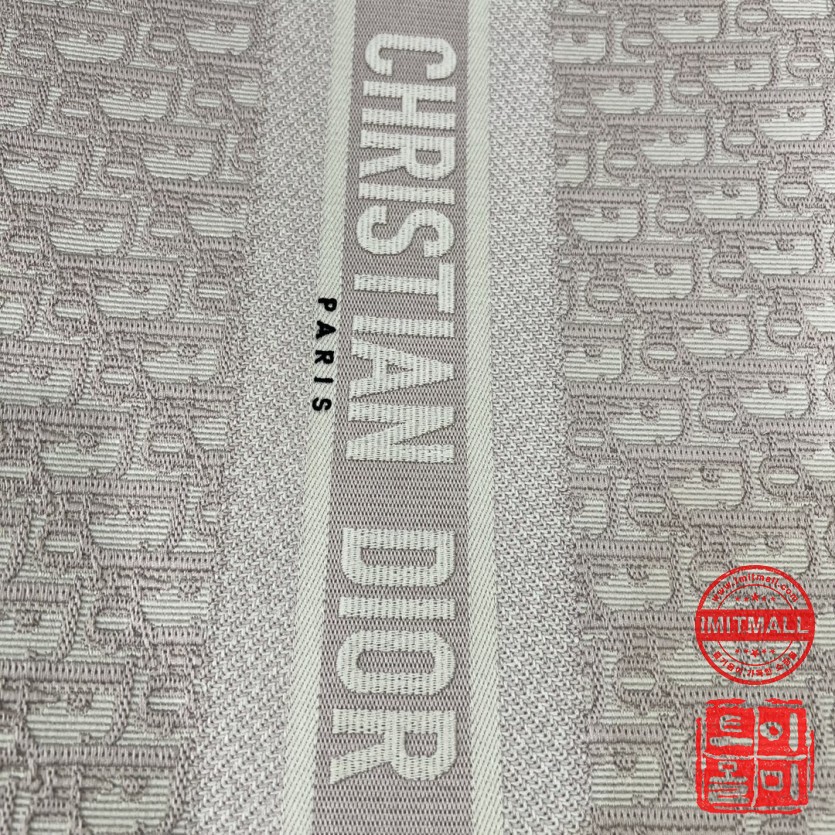 dior_xxxxx_big_00005.jpg