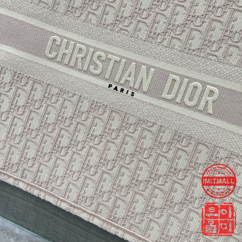 dior_xxxxx_big_00006.jpg