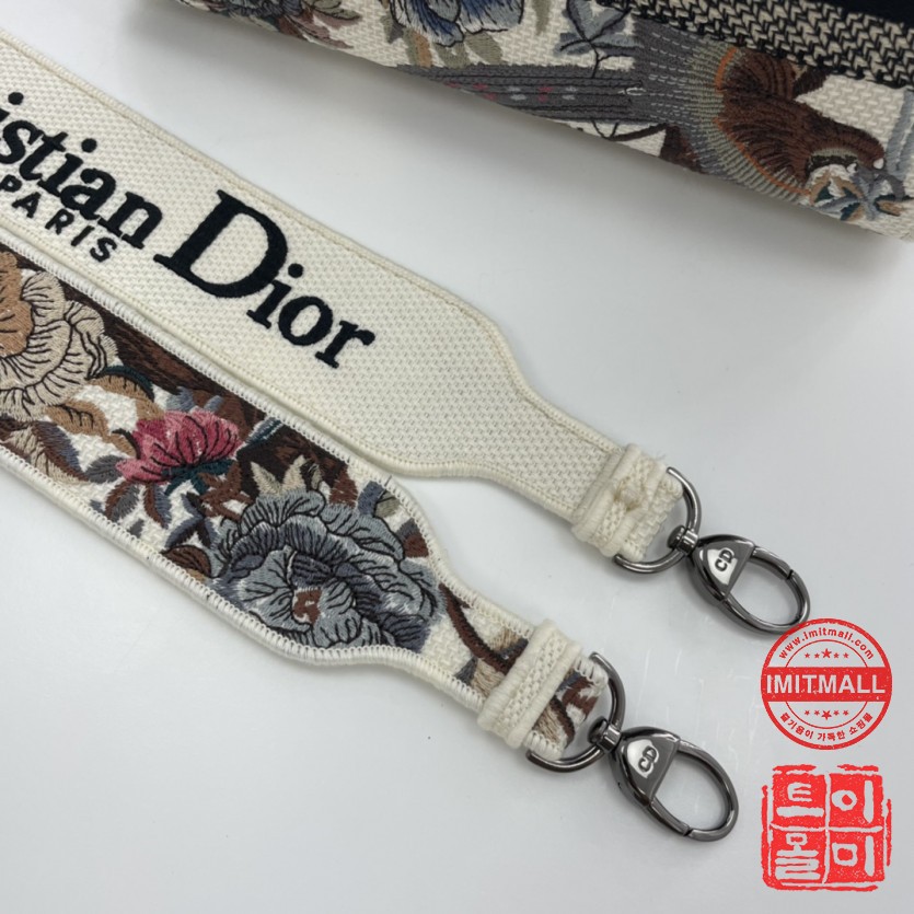 dior_xxxxx_big_00007.jpg
