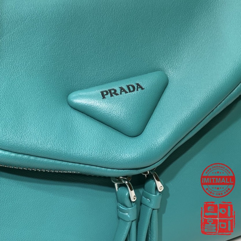 prada_xxxxx_big_00006.jpg