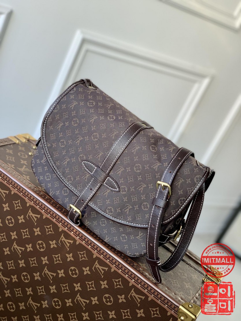 louis_vuitton_xxxxx_big_00002.jpg