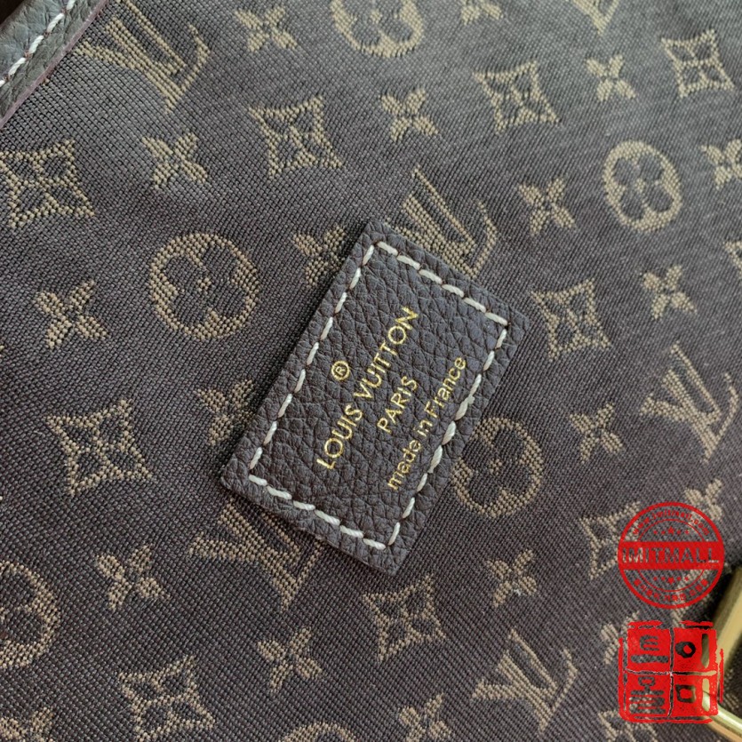 louis_vuitton_xxxxx_big_00009.jpg