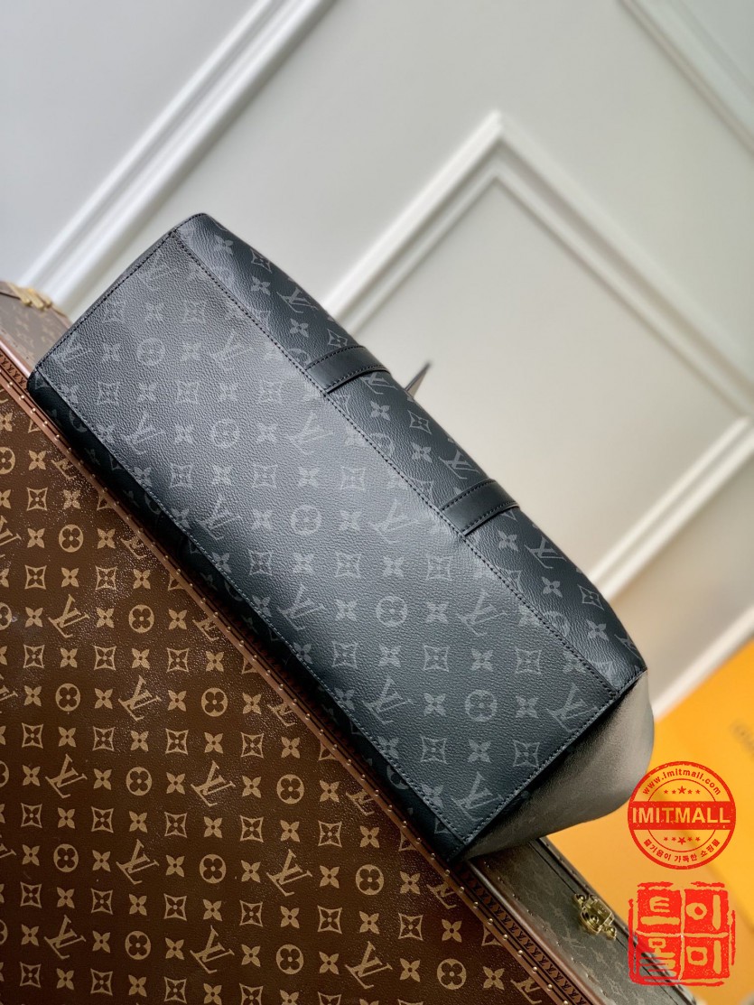 louis_vuitton_xxxxx_big_00004.jpg