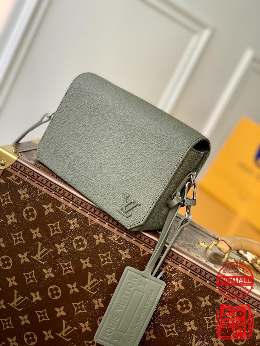 louis_vuitton_xxxxx_big_00003.jpg