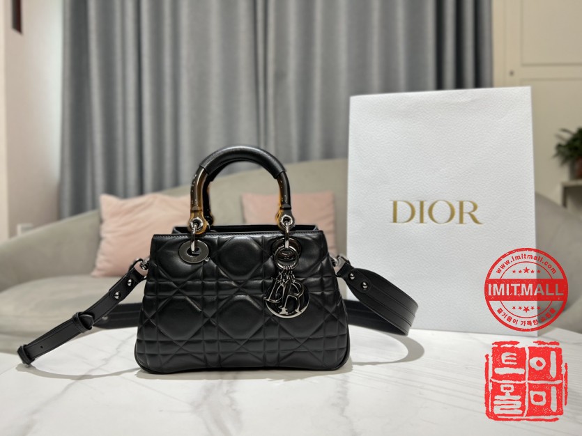 dior_xxxxx_big_00001.jpg