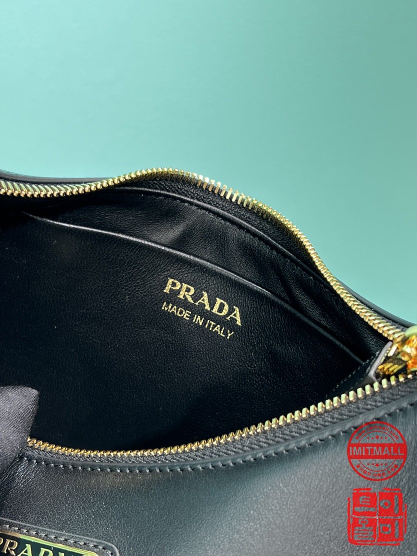 prada_xxxxx_big_00015.jpg