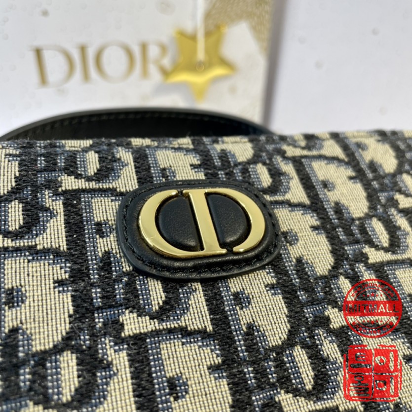 dior_xxxxx_big_00005.jpg