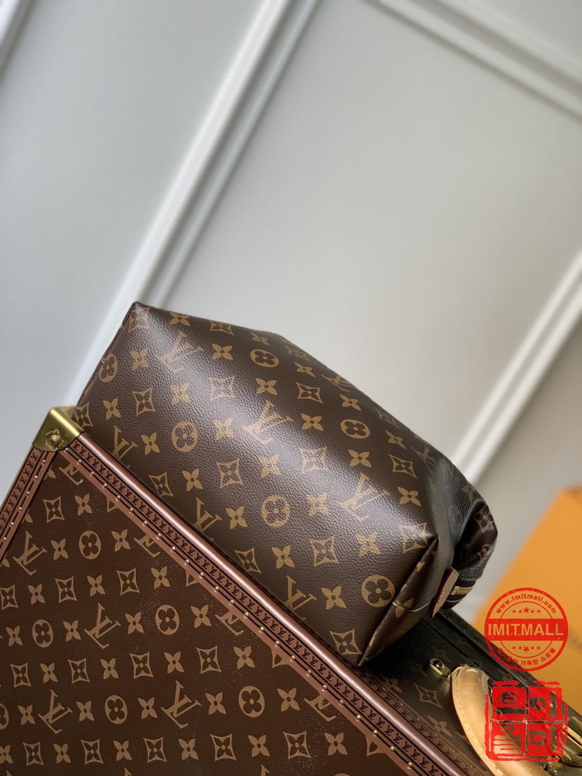 louis_vuitton_xxxxx_big_00004.jpg