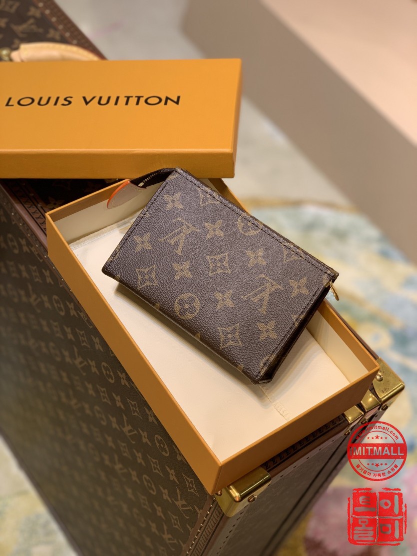 louis_vuitton_xxxxx_big_00002.jpg